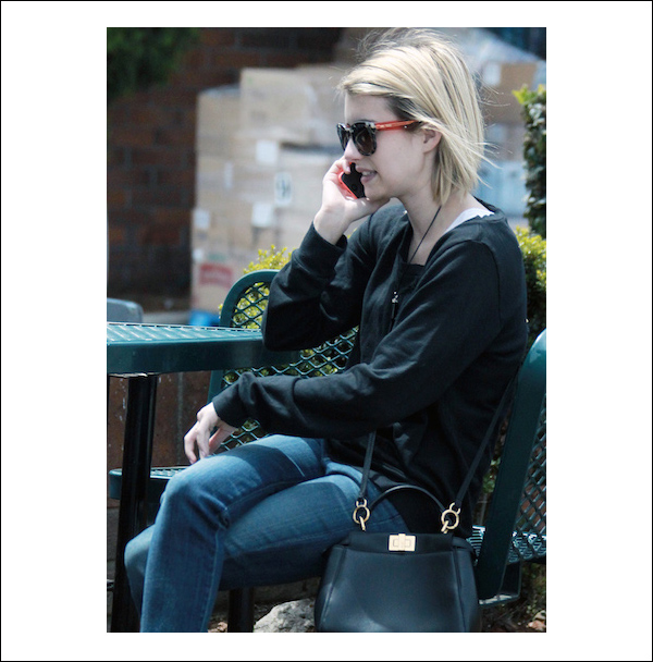「Emma Roberts」