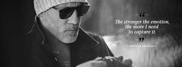 Persol 眼鏡展現了精緻質感與完美工藝的結合，每一道製作細節都深具巧思，彈性腳架與經典箭型鑲嵌費工費時，搭配純手工技法的真摯細膩，使Persol太陽眼鏡能夠穿越近一世紀的歲月鴻溝，持續引領經典。